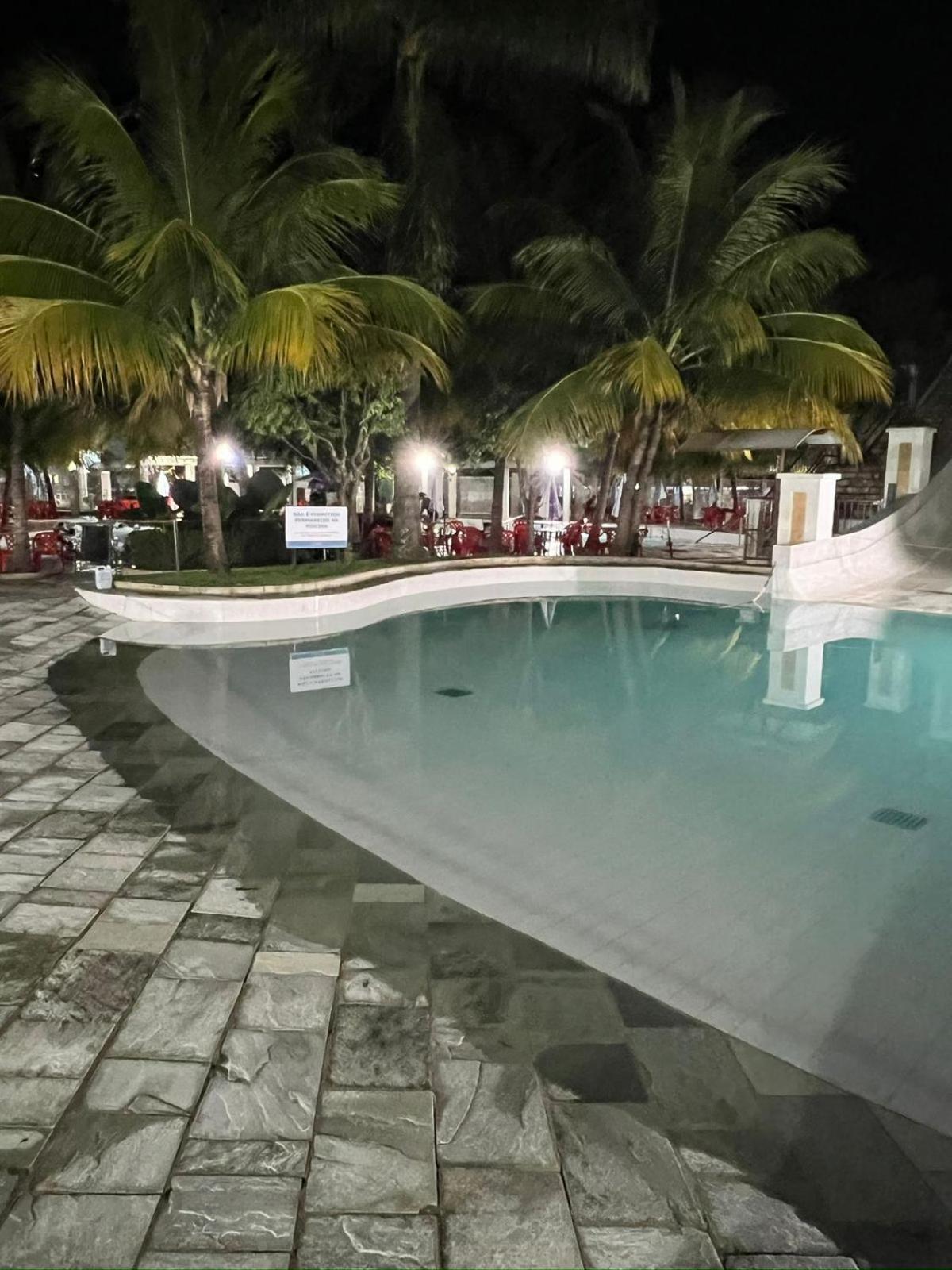 Apto Completo Com Parque Aquatico 24 Horas Lacqua Diroma Caldas Novas Esterno foto