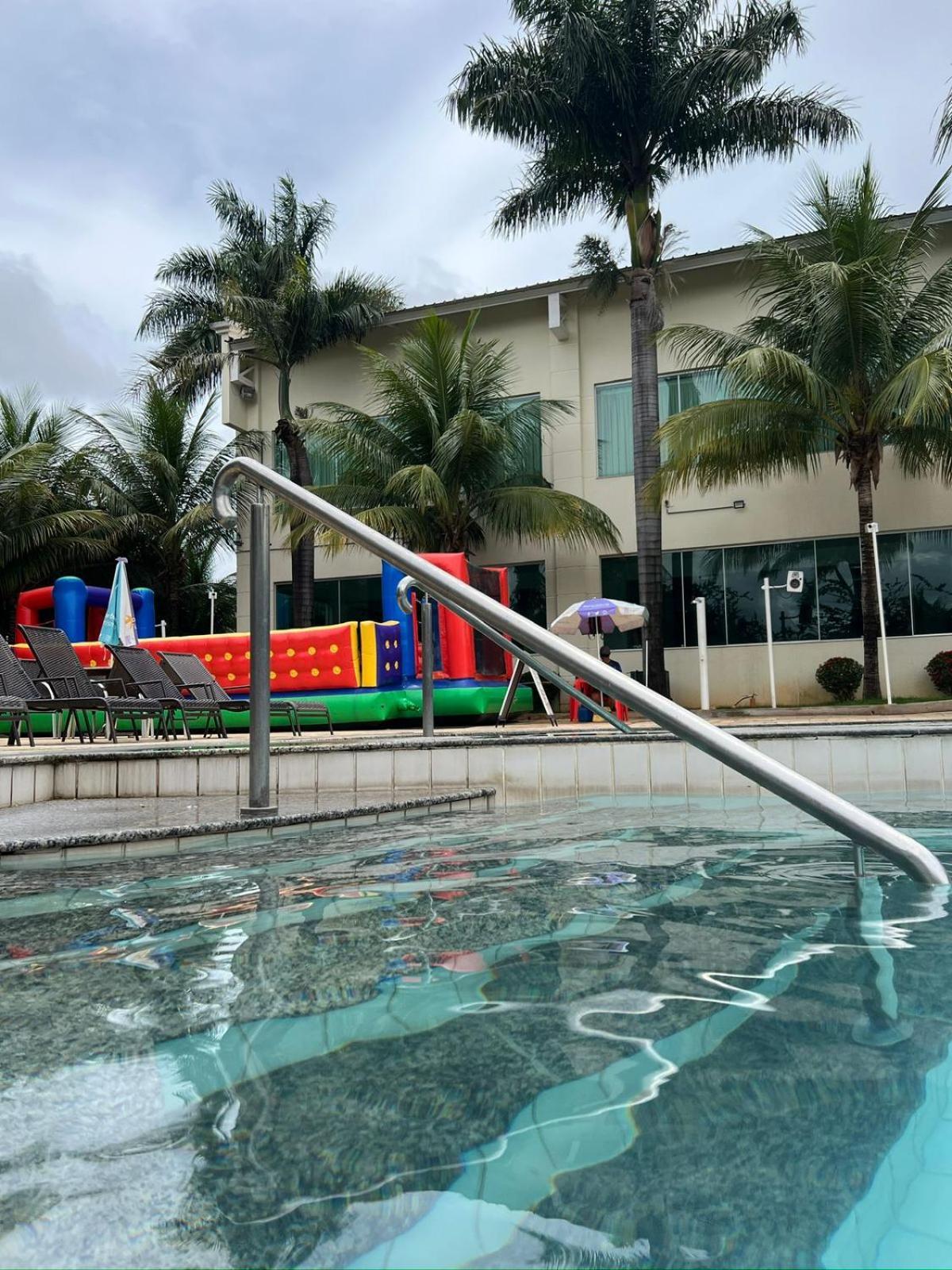 Apto Completo Com Parque Aquatico 24 Horas Lacqua Diroma Caldas Novas Esterno foto